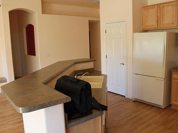5th image of 3056 W Desert Glory Dr