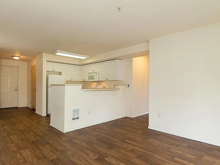 Pickering Place Apartments — Photo 9