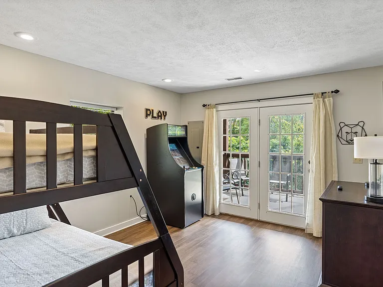 729 Lloyd Huskey Rd — Photo 11
