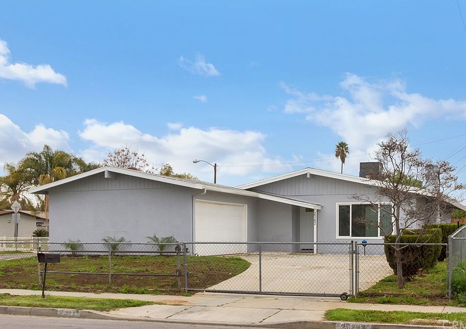 1st image of 25292 Yolanda Ave
