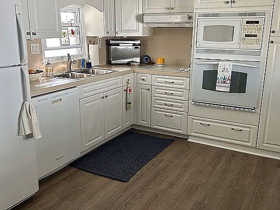 2nd image of 635 Blackburn Blvd