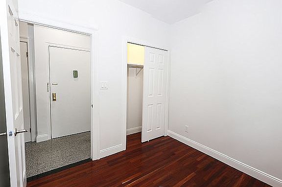 4th image of 2534 36th St #1A
