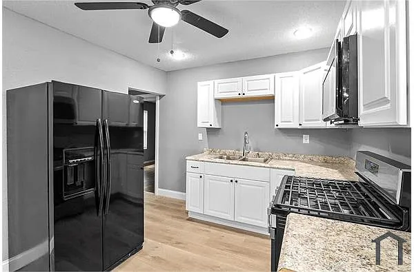 5317 Helen Ave photo 1