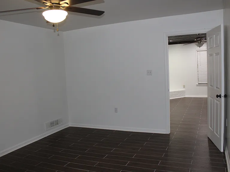 Shillingford Dr — Photo 11