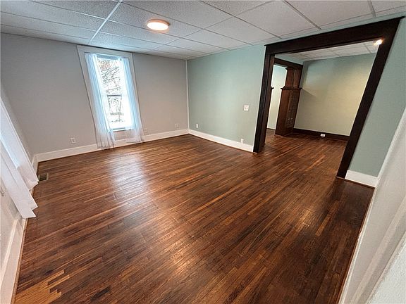 5th image of 1399 Main St