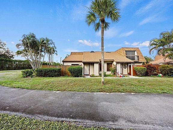 2nd image of 4252 Palm Bay Circle #D