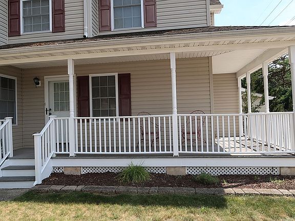 4th image of 531 Coolidge Ave