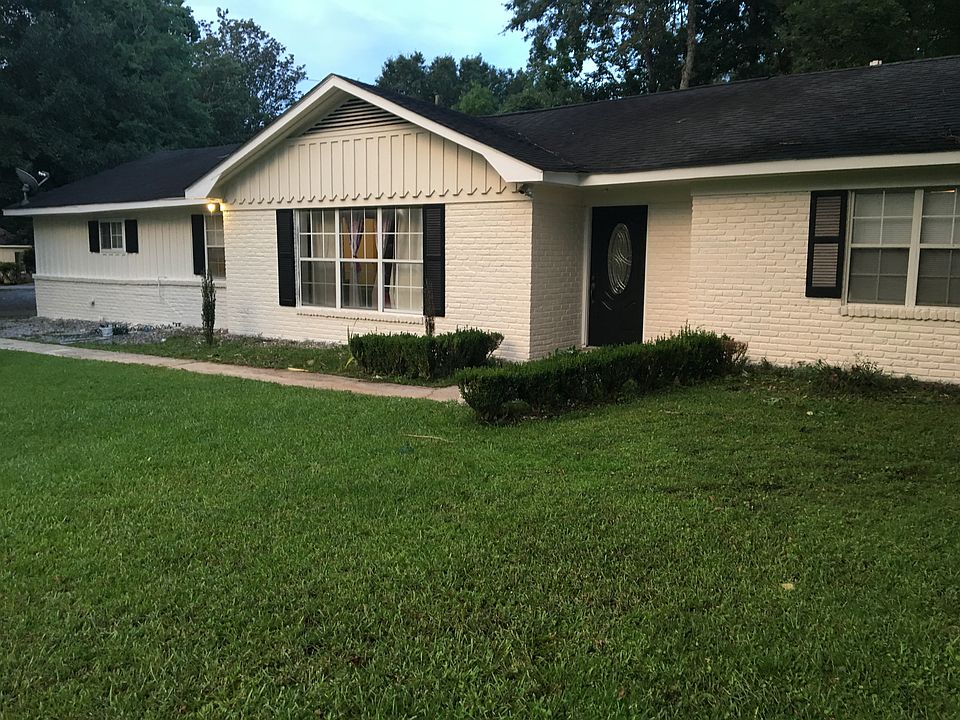 2nd image of 3511 Spring Hill Ave