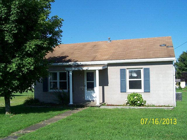 1st image of 87 Mittendorf Ave