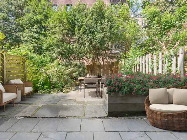 42 South Portland Avenue image 19 of 28