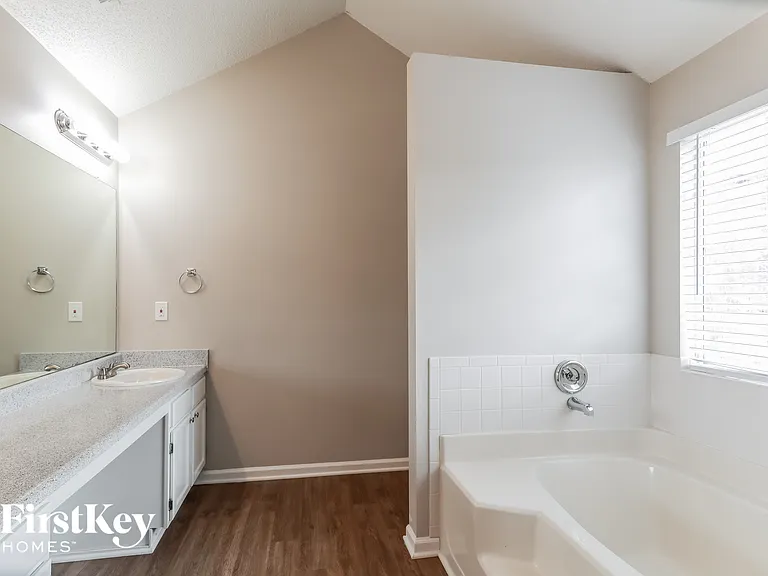 3217 Ivy Lake Ct — Photo 8