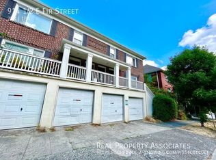 914 1/2 E Fir St, Seattle, WA 98122