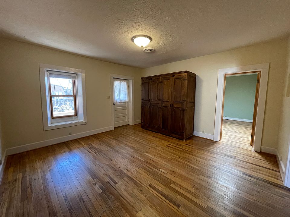 Living Room_03122021