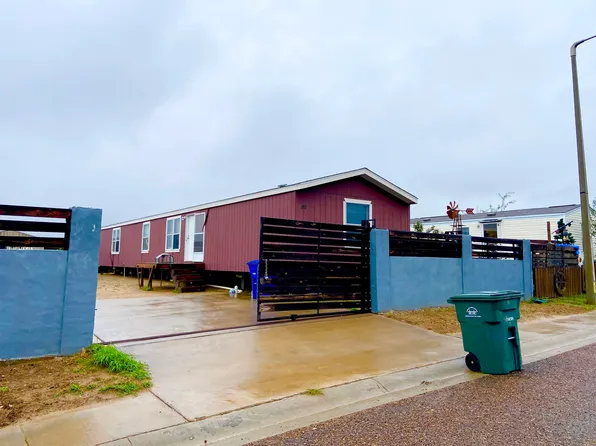 2711 Slowriver Ct, Laredo, TX 78046