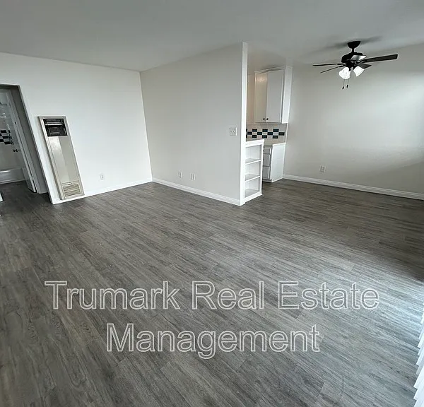 1811 Huntington Dr #2 — Photo 1