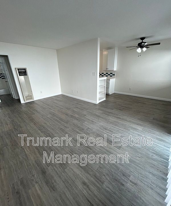 1st image of 1811 Huntington Dr APT 2