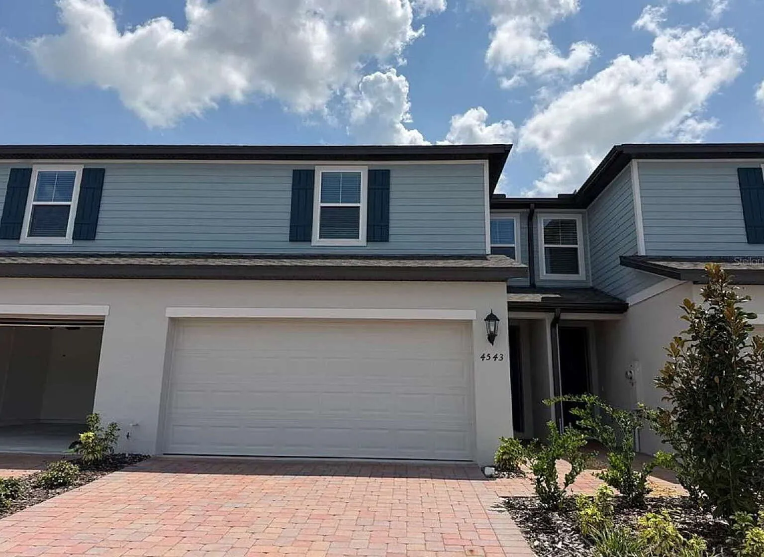 3 bed, 2.5 bath, 1566 sqft, $2,200 — Photo 1