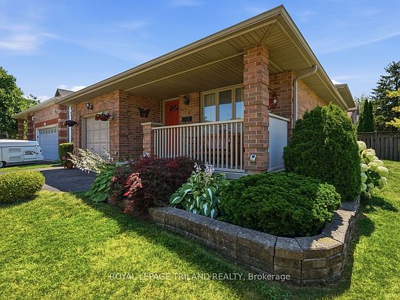 2nd image of 34 Gerald Cres