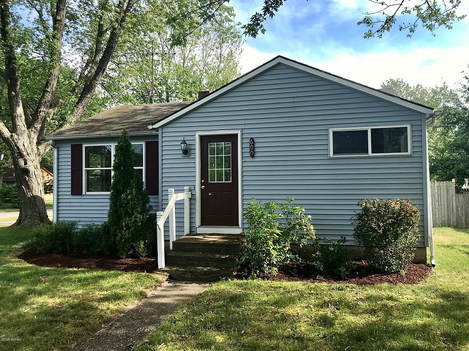 1st image of 600 W 23rd St
