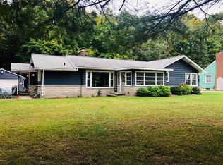 9049 Cook St, Montague, MI 49437