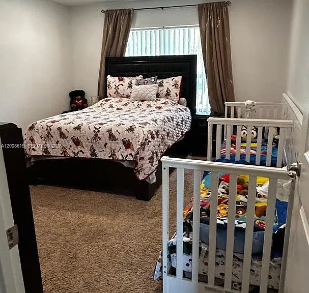 180 SW Voltair Ter — Photo 9