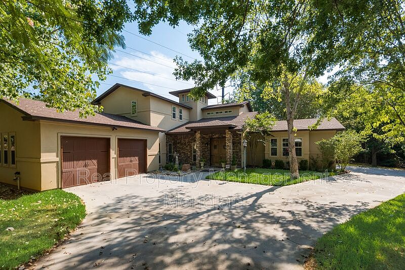 1st image of 625 Turtledove Ln