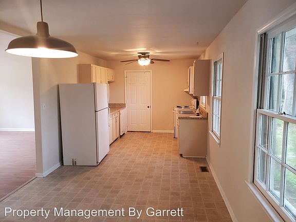 5th image of 114 Lexington Dr