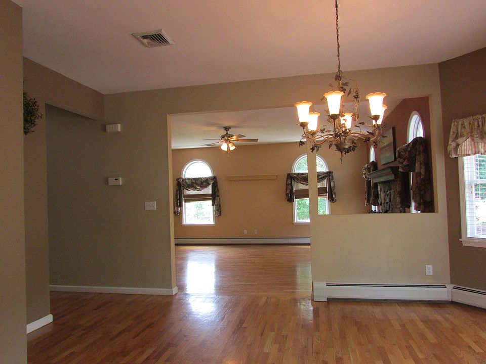 1st image of 1 Amelia Ct