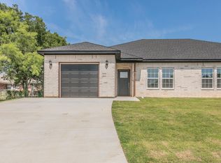 201 Honey Bee Dr, Joshua, TX 76058