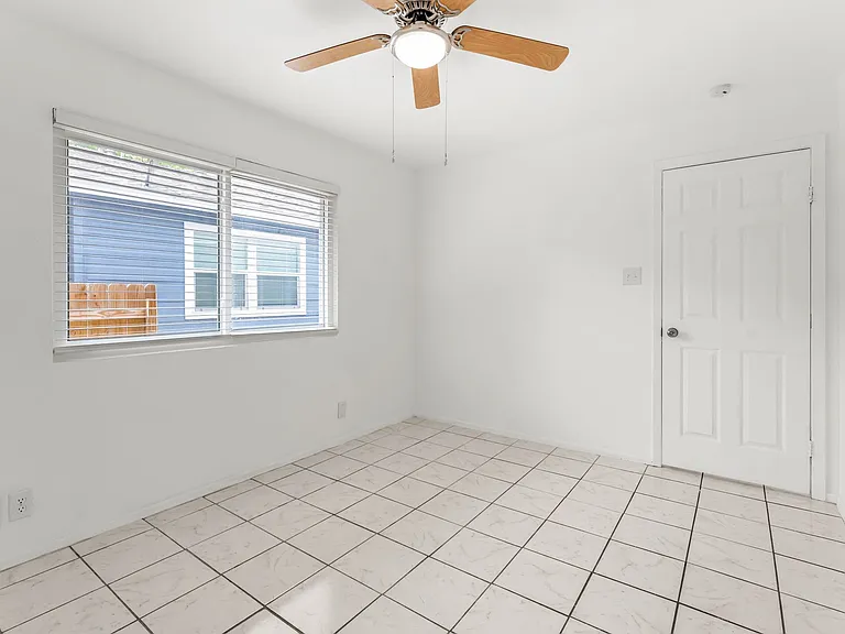 2501 Teri Rd #B — Photo 10
