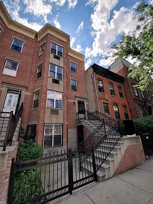 Sold by Compass | media 2