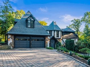 13 Woodland Rd, Montville, NJ 07045