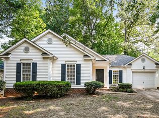 5833 Lawnmeadow Dr, Charlotte, NC 28216