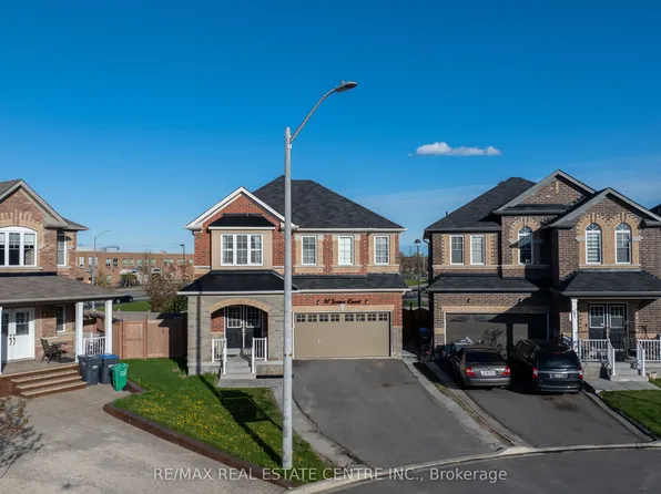10 Jenna Ct, Brampton, ON L6R 3P5