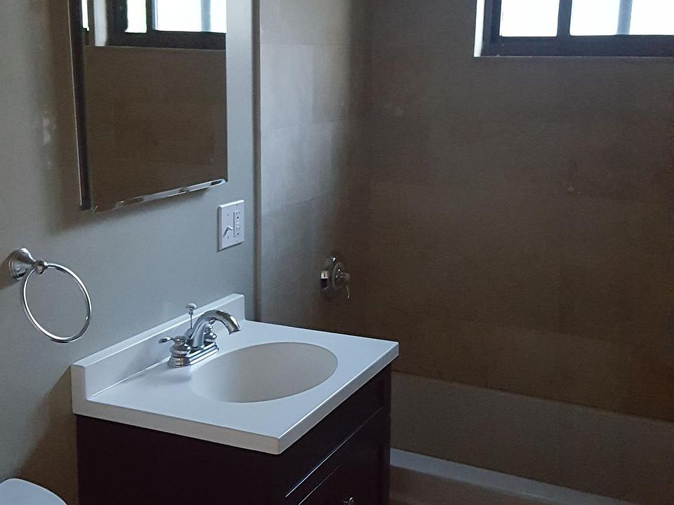 2nd image of 1344 W Chase Ave APT 1S