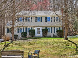 29 Dutton Rd, Oxford, CT 06478