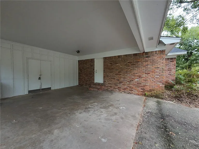 5209 Maudelayne Dr N — Photo 16