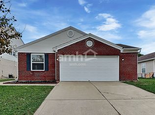 1873 Fountain Cir, Greenwood, IN 46143