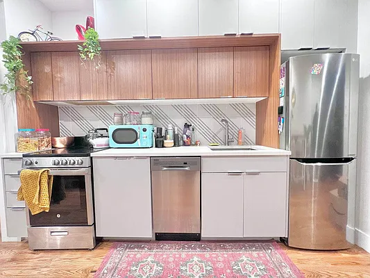 Rented by Doorway NYC, LLC | media 17