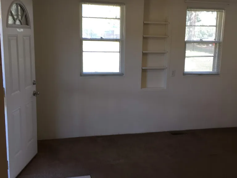 115 N Park St #5 — Photo 12