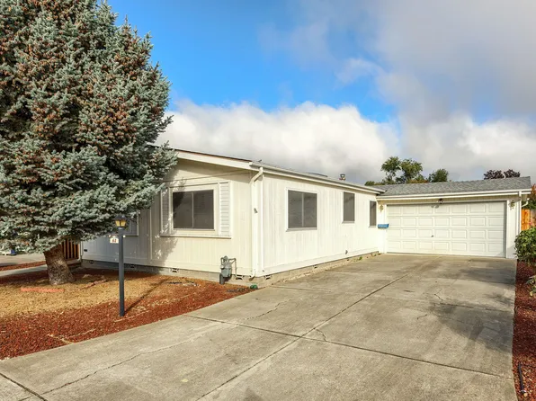 555 Freeman Rd Unit 61, Central Point, OR 97502