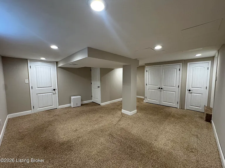 236 Kennedy Ave — Photo 24