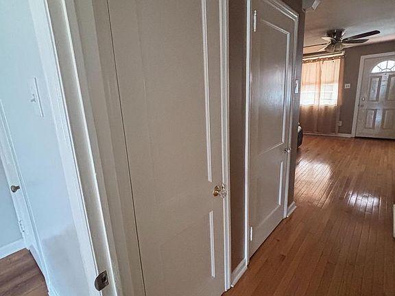 4th image of 4141 Bennington St