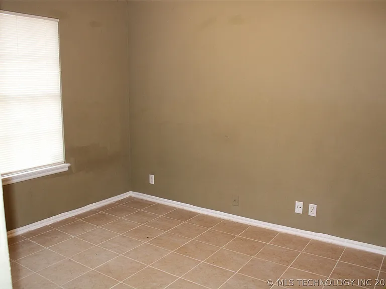 6657 S Utica Pl — Photo 12