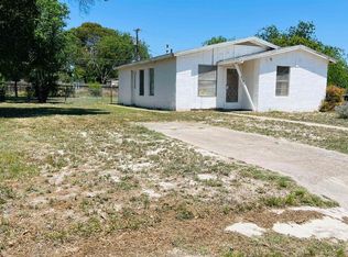 809 W 5th St, Del Rio, TX 78840
