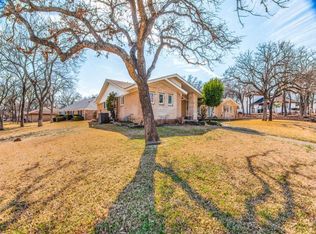 2841 Stephanie Ln, Hurst, TX 76054