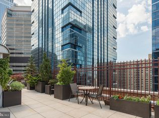 1900 John F Kennedy Blvd APT 906, Philadelphia, PA 19103