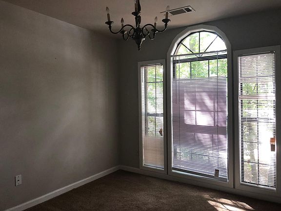 4th image of 1301 Teaberry Cir