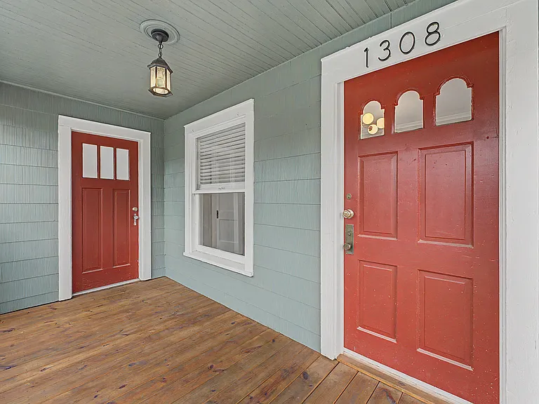 1308 W Easton St — Photo 3