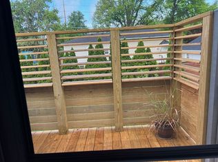 204 Wood Rd, Lyndon, KY 40222